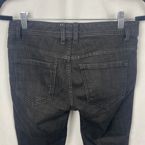 Free People Distressed Faded Black Raw Hem Knee Cut Skinny Jeans - Size 26 - Picture 11 of 13
